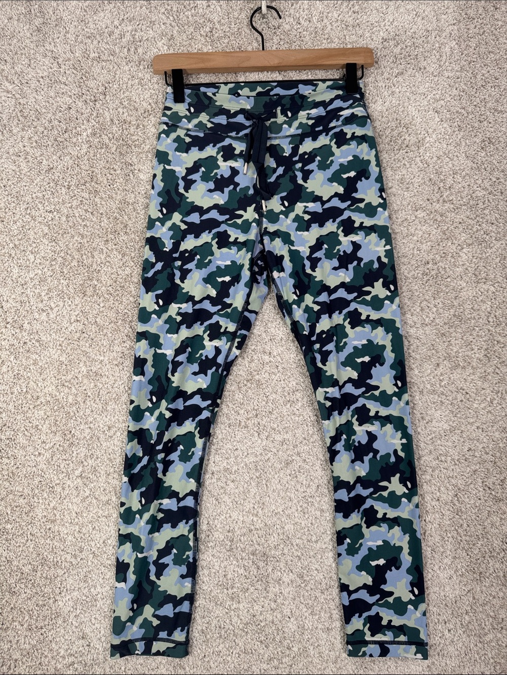 The Upside Camo Leggings • Size 8
